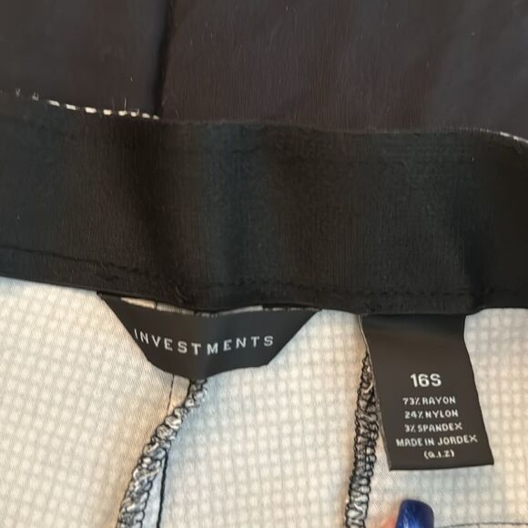 Investments Ladies Pants. Size 16S. Super stretchy and soft material. - Picture 4 of 9